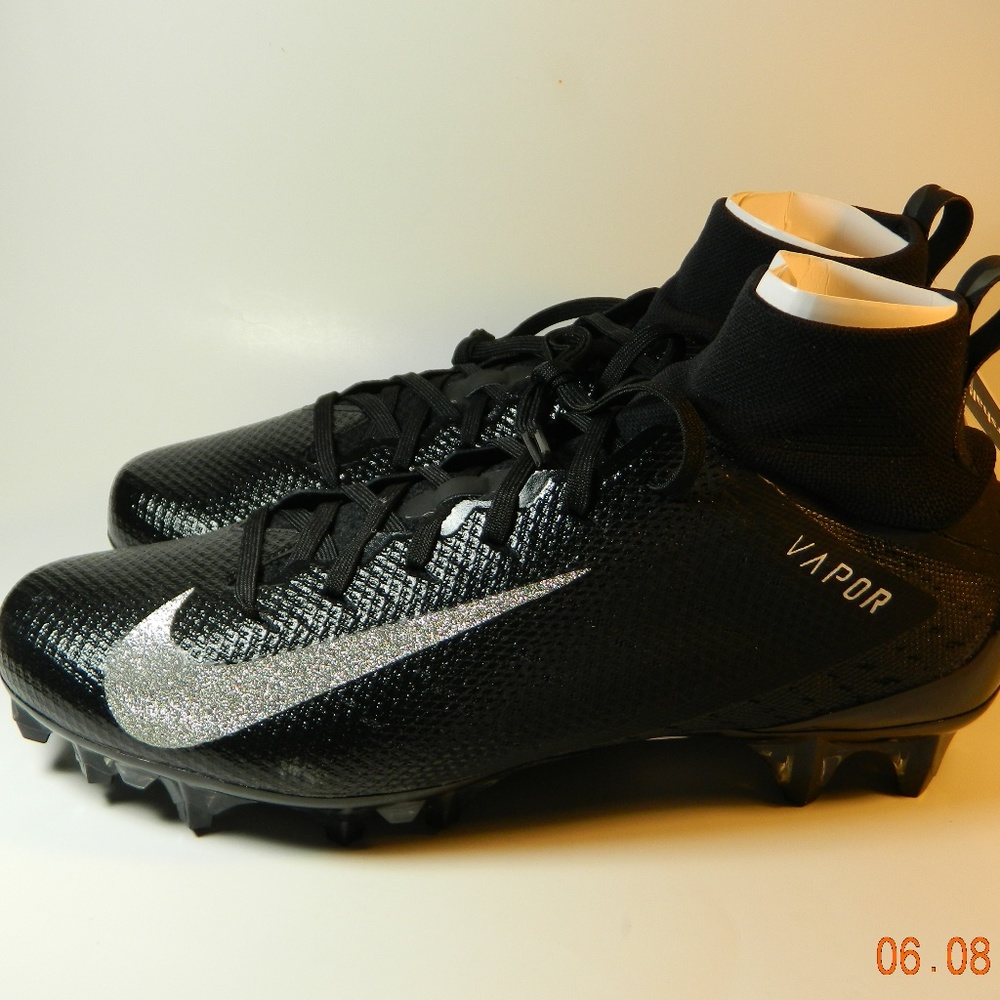 Nike Vapor Untouchable Pro 3 Football Cleats